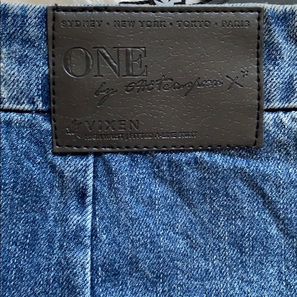 One Teaspoon distressed skirt - Picture 3 of 4